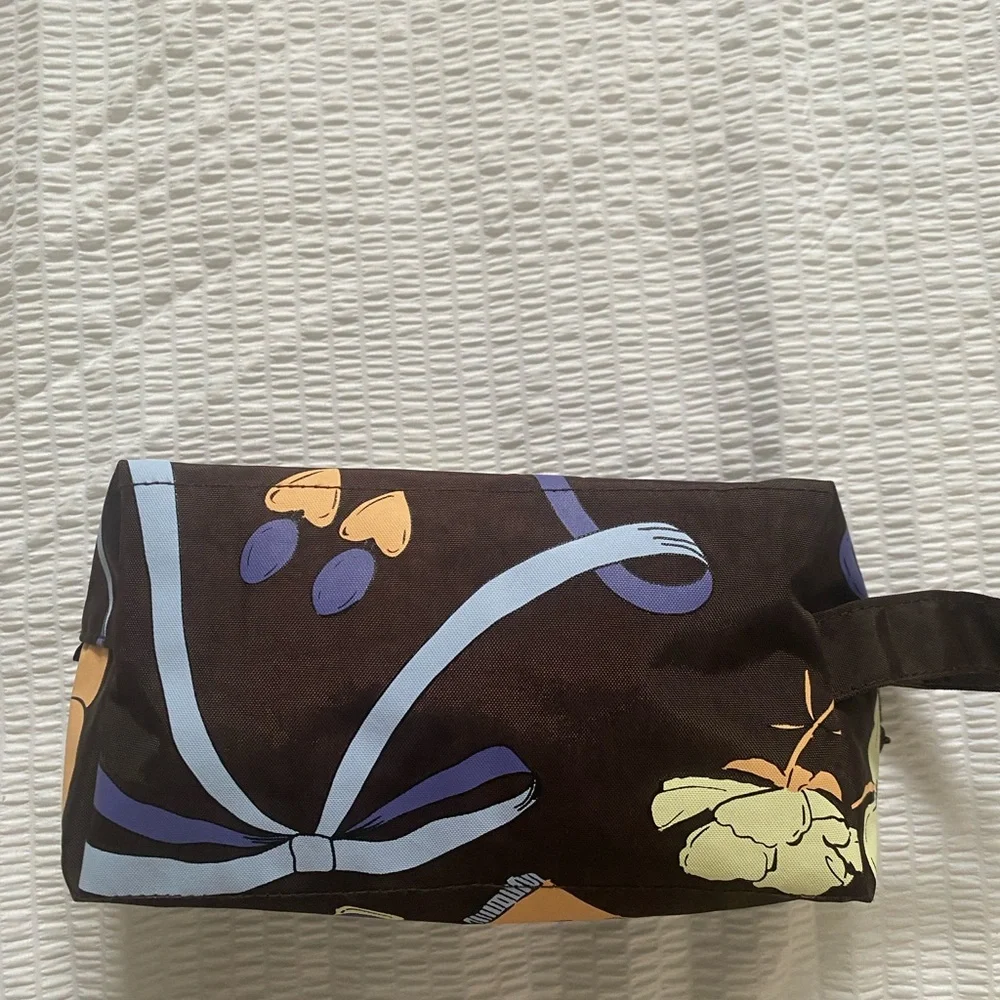 BAGGU Getting Ready Dopp Kit - Picture 3 of 5